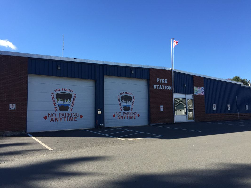 Photo of Mahone Bay's fire station and hall